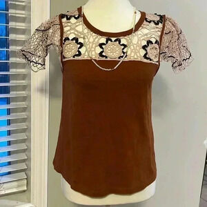 [XS]Anthropologie Flutter-Sleeve Top with Crochet  Lace Detailing